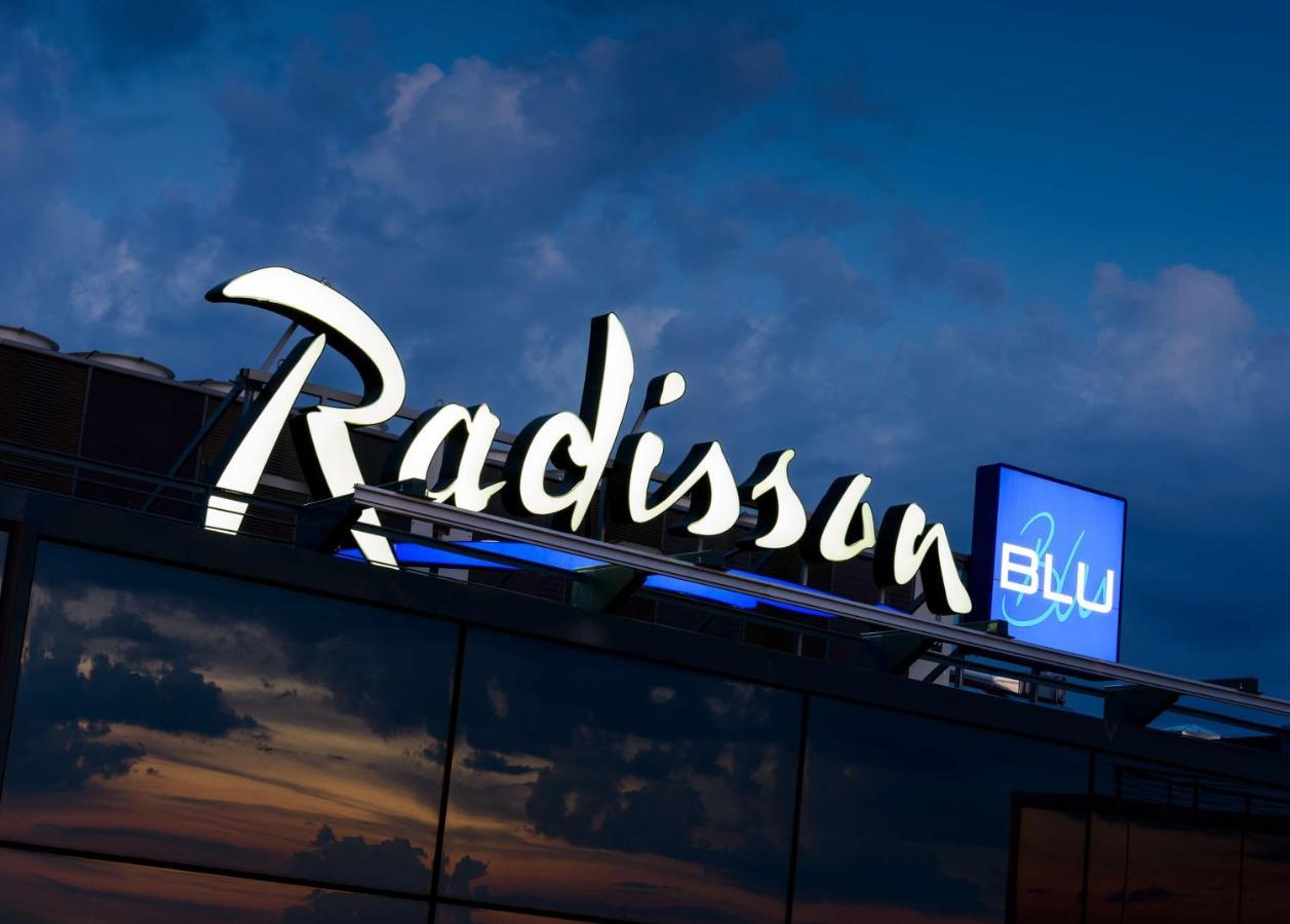 Radisson Blu Hotel Moscow Sheremetyevo Airport คิมกี ภายนอก รูปภาพ